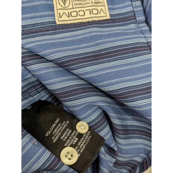 Volcom Button Up Shirt Mens XL Collared S/S Blue Striped Casual Classic Fit - Picture 7 of 8